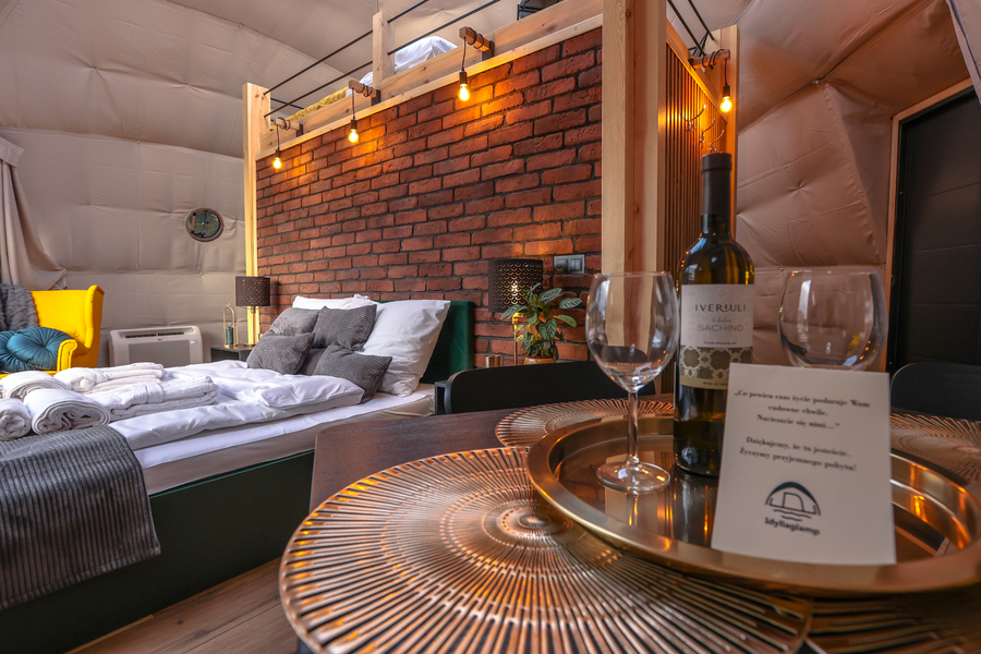 Zdjęcie na okładce dla Idyllaglamp | glamping | wynajem glampów nad Narwią